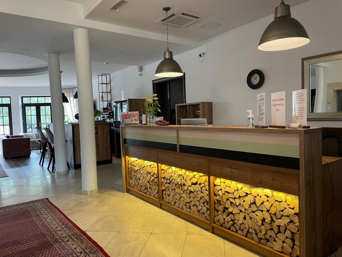 斯达塔克酒店 Iława 外观 照片